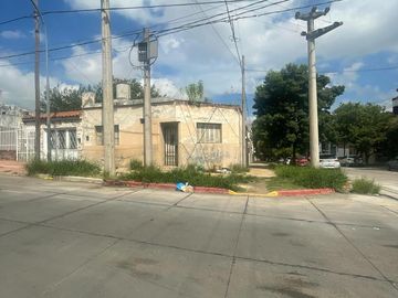 VENTA CASA A RECICLAR EN RINCON 1700 BARRIO GENERAL PAZ. CORDOBA