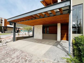 Espectacular Casa en Venta en Altozano