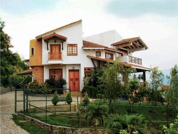 CASA CAMPESTRE EN VENTA, COLINAS ARROYOALTO, DAPA, YUMBO