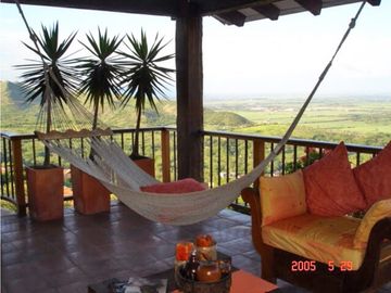 CASA CAMPESTRE EN VENTA, COLINAS ARROYOALTO, DAPA, YUMBO