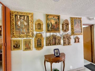 Venta de Casa en Surco | 2 Pisos + Azotea | Ubicación Estratégica