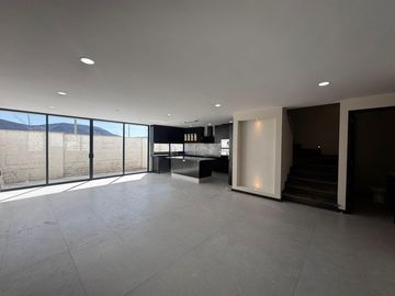 SE VENDE CASA EN Calle Campeche, Parque Campeche, Ocoyucan, Puebla, 72865, MEX