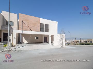 Casa en venta Nueva en esquina  en cumbres dominio garcia