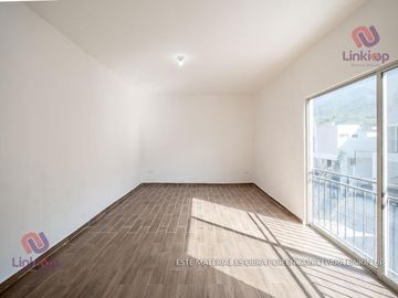 Casa en venta Nueva en esquina  en cumbres dominio garcia