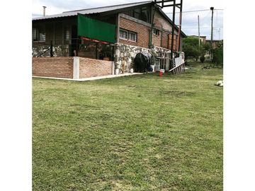 APTA CRÉDITO VENTA CASA HERMOSO.TERRENO CON PILETA Y VISTA EN TANTI