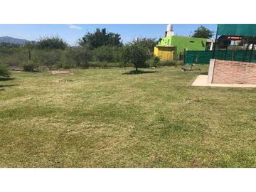 APTA CRÉDITO VENTA CASA HERMOSO.TERRENO CON PILETA Y VISTA EN TANTI
