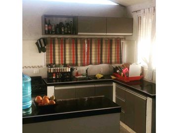 APTA CRÉDITO VENTA CASA HERMOSO.TERRENO CON PILETA Y VISTA EN TANTI