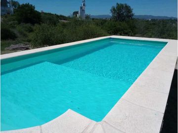 APTA CRÉDITO VENTA CASA HERMOSO.TERRENO CON PILETA Y VISTA EN TANTI