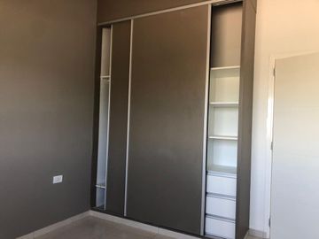 VENTA CASA 3 HAB. Y 2 BAÑOS Bº PRIVADO - MAIPÚ