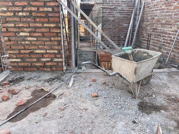 VENTA CASA 3 HAB. Y 2 BAÑOS Bº PRIVADO - MAIPÚ