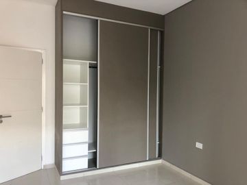 VENTA CASA 3 HAB. Y 2 BAÑOS Bº PRIVADO - MAIPÚ