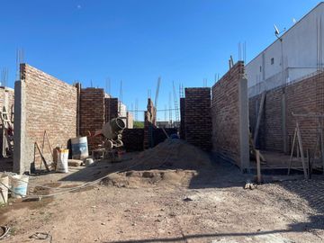 VENTA CASA 3 HAB. Y 2 BAÑOS Bº PRIVADO - MAIPÚ