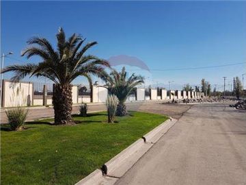 VENTA CASA 3 HAB. Y 2 BAÑOS Bº PRIVADO - MAIPÚ