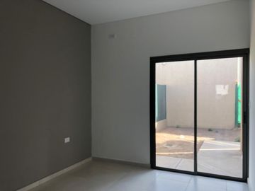 VENTA CASA 3 HAB. Y 2 BAÑOS Bº PRIVADO - MAIPÚ