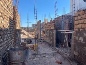 VENTA CASA 3 HAB. Y 2 BAÑOS Bº PRIVADO - MAIPÚ
