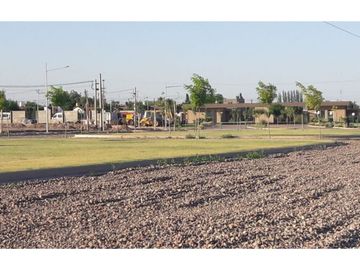 VENTA CASA 3 HAB. Y 2 BAÑOS Bº PRIVADO - MAIPÚ