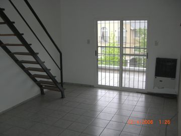DEPTO 2 AMB. AMPLIO TIPO LOFT  CON COCHERA 2º X ESCALERA. ,.COMPLEJO CON PISICINA Y PARRILLA. TIGRE. TEDIN 159