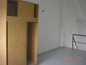 DEPTO 2 AMB. AMPLIO TIPO LOFT  CON COCHERA 2º X ESCALERA. ,.COMPLEJO CON PISICINA Y PARRILLA. TIGRE. TEDIN 159
