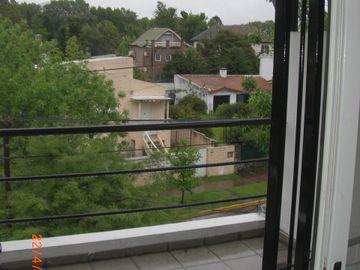 DEPTO 2 AMB. AMPLIO TIPO LOFT  CON COCHERA 2º X ESCALERA. ,.COMPLEJO CON PISICINA Y PARRILLA. TIGRE. TEDIN 159