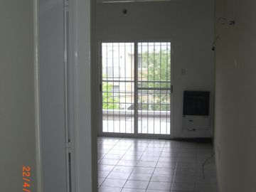 DEPTO 2 AMB. AMPLIO TIPO LOFT  CON COCHERA 2º X ESCALERA. ,.COMPLEJO CON PISICINA Y PARRILLA. TIGRE. TEDIN 159