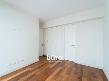 MARAVILLOSO DEPARTAMENTO EN VENTA, TERRAZA AMPLIA PRIMER PISO, MIRAFLORES