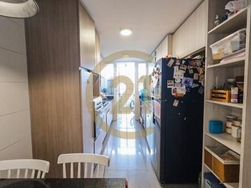 Amplio Departamento en venta en providencia