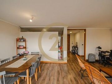 Amplio Departamento en venta en providencia