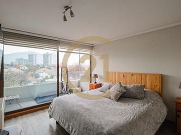 Amplio Departamento en venta en providencia