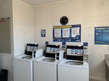 DEPARTAMENTO METRO MONEDA