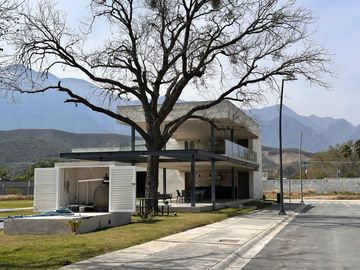 Casa en  Venta en Las Esmeraldas, Monterrey NL