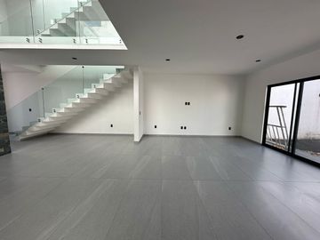 Espectacular Casa en Venta en Grand Juriquilla, 4 Recámaras, 4.5 Baños, de Autor