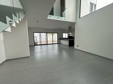 Espectacular Casa en Venta en Grand Juriquilla, 4 Recámaras, 4.5 Baños, de Autor