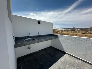Espectacular Casa en Venta en Grand Juriquilla, 4 Recámaras, 4.5 Baños, de Autor
