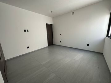Espectacular Casa en Venta en Grand Juriquilla, 4 Recámaras, 4.5 Baños, de Autor