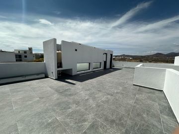 Espectacular Casa en Venta en Grand Juriquilla, 4 Recámaras, 4.5 Baños, de Autor