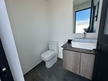Espectacular Casa en Venta en Grand Juriquilla, 4 Recámaras, 4.5 Baños, de Autor
