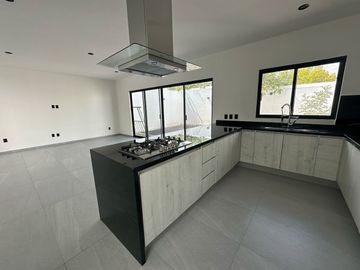 Espectacular Casa en Venta en Grand Juriquilla, 4 Recámaras, 4.5 Baños, de Autor