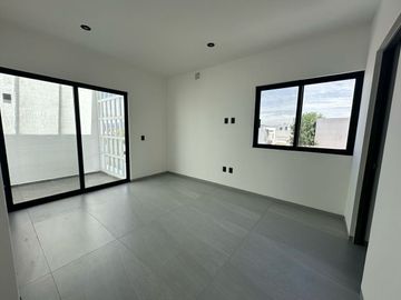 Espectacular Casa en Venta en Grand Juriquilla, 4 Recámaras, 4.5 Baños, de Autor