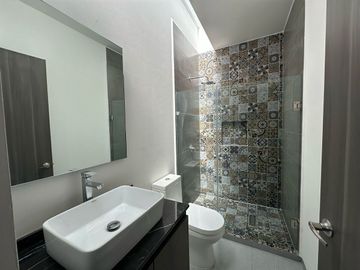 Espectacular Casa en Venta en Grand Juriquilla, 4 Recámaras, 4.5 Baños, de Autor