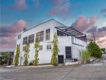 Venta de Casa, Condominio Altos de Sta. Maria