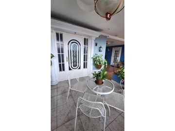 VENDO HERMOSA REMODELADA CASA URB. CAMINO REAL  SAN ANTONIO
