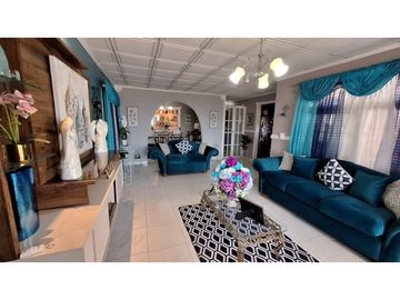 VENDO HERMOSA REMODELADA CASA URB. CAMINO REAL  SAN ANTONIO