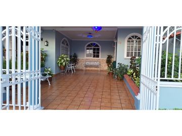 VENDO HERMOSA REMODELADA CASA URB. CAMINO REAL  SAN ANTONIO