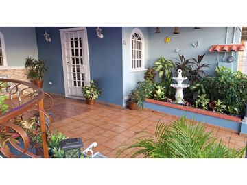 VENDO HERMOSA REMODELADA CASA URB. CAMINO REAL  SAN ANTONIO