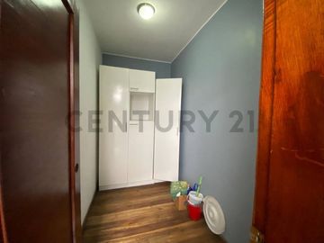 Venta Casa con Amplia Terraza Vista Panorámica en el Centro Histórico San Blas