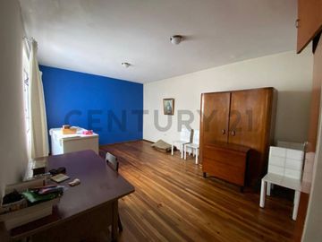 Venta Casa con Amplia Terraza Vista Panorámica en el Centro Histórico San Blas