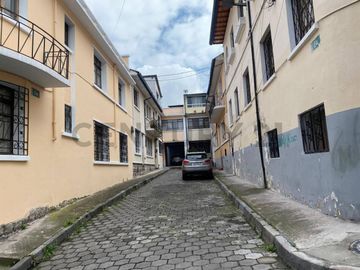 Venta Casa con Amplia Terraza Vista Panorámica en el Centro Histórico San Blas