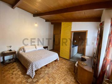 Venta Casa con Amplia Terraza Vista Panorámica en el Centro Histórico San Blas