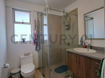 Casa con terreno 1008 m2 de Venta en Guayllabamba