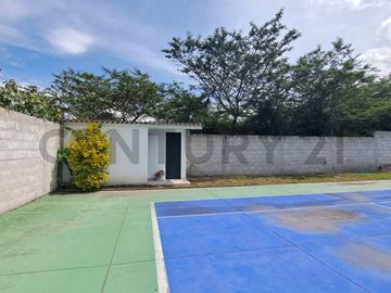 Casa con terreno 1008 m2 de Venta en Guayllabamba